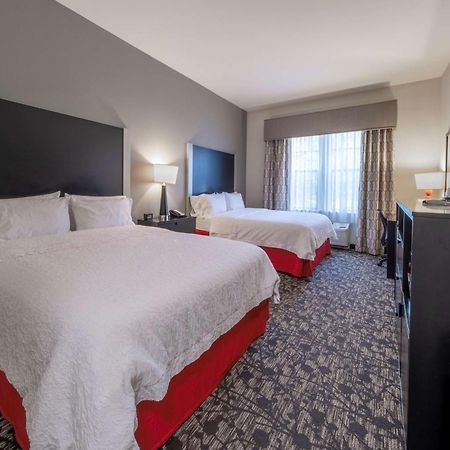 Hampton Inn & Suites Дюпон Экстерьер фото