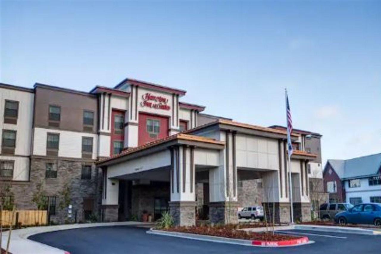 Hampton Inn & Suites Дюпон Экстерьер фото