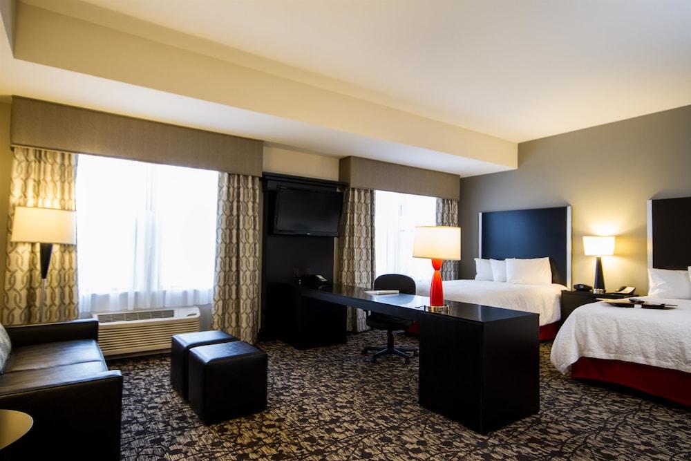 Hampton Inn & Suites Дюпон Экстерьер фото